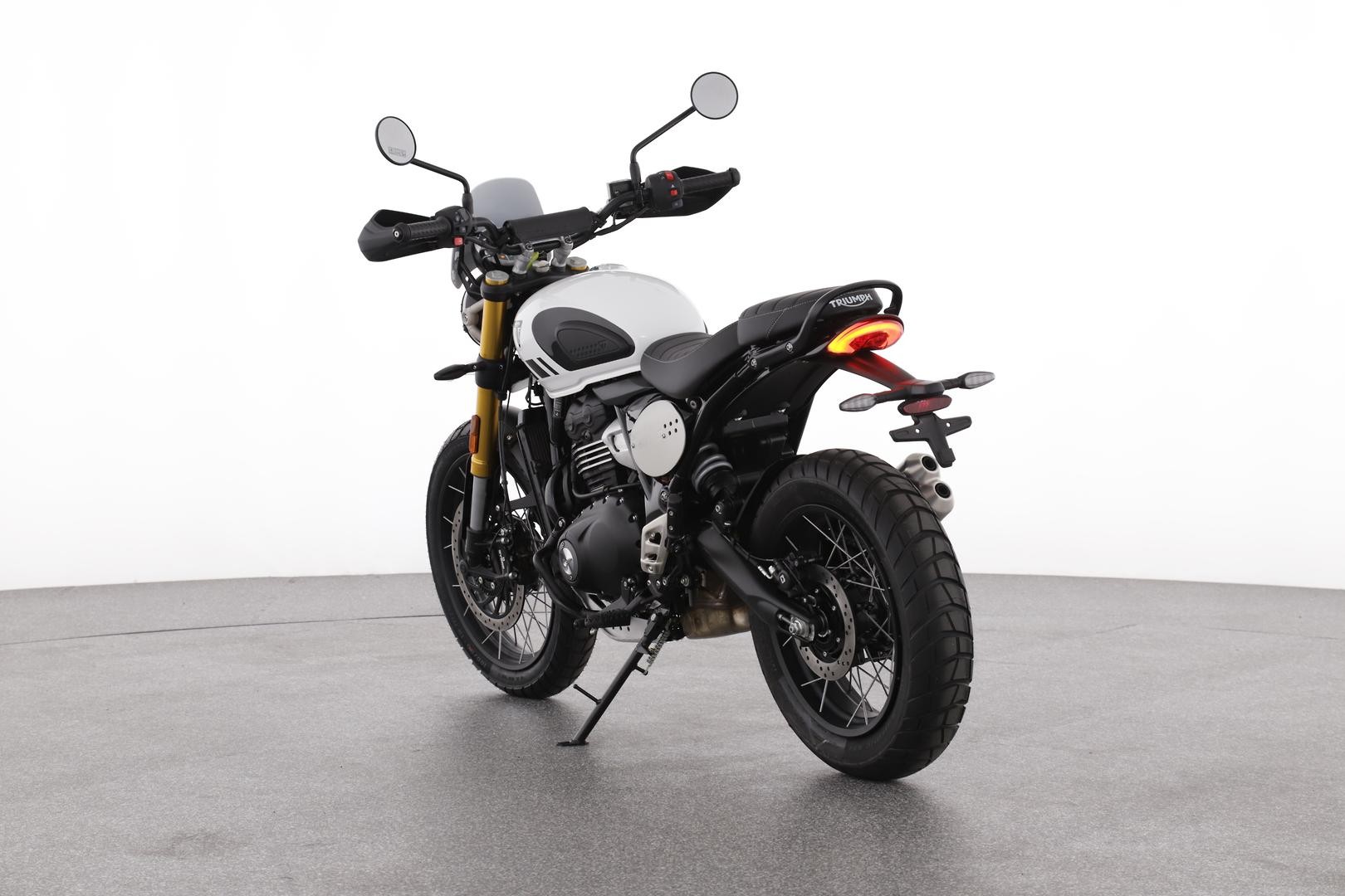 Triumph Scrambler 400 Xc image 3
