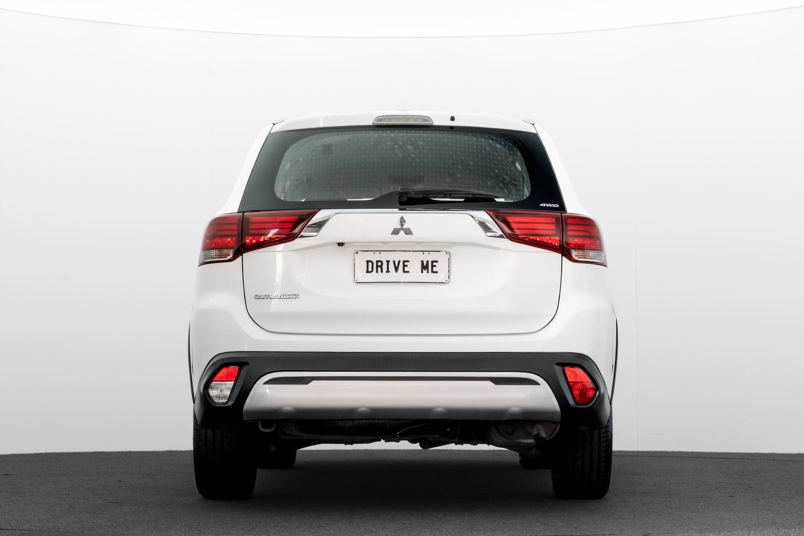 Mitsubishi Outlander image 3