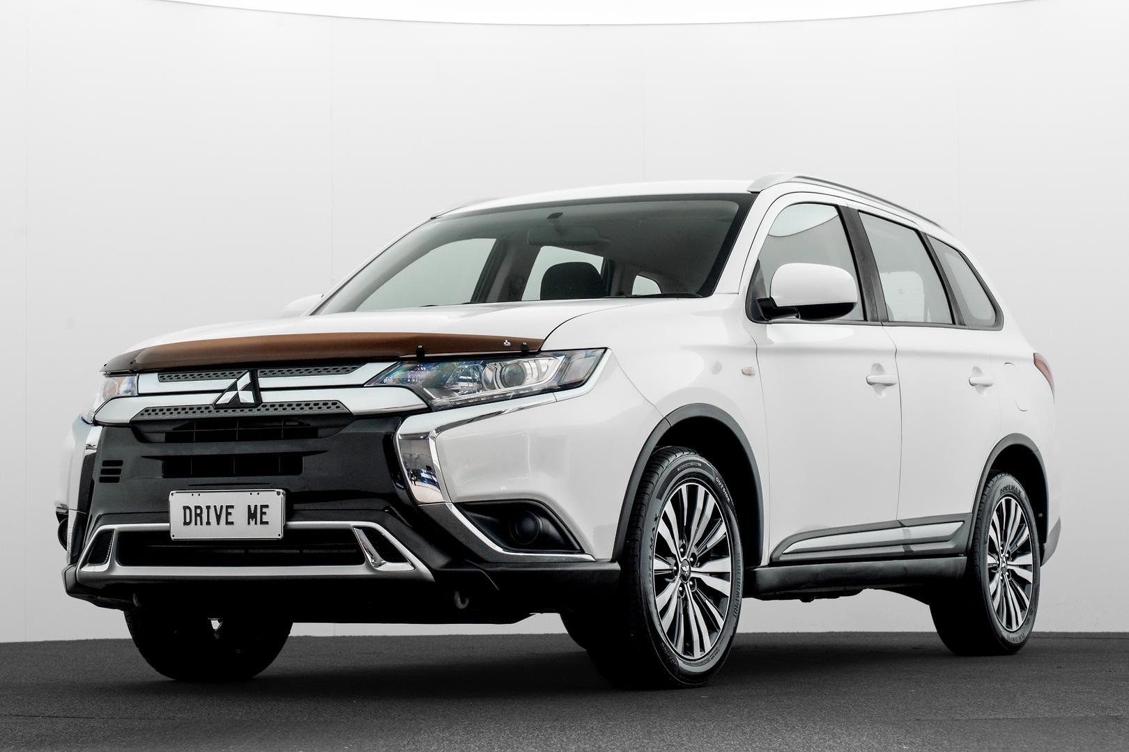 Mitsubishi Outlander image 1