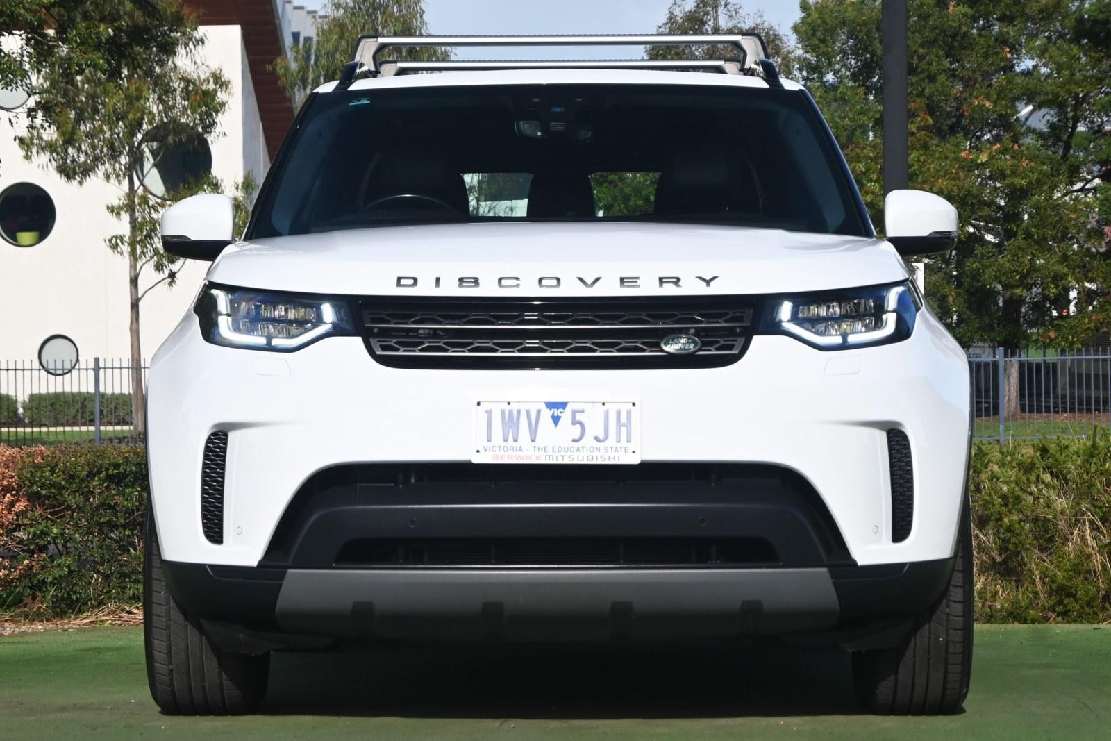 Land Rover Discovery image 2