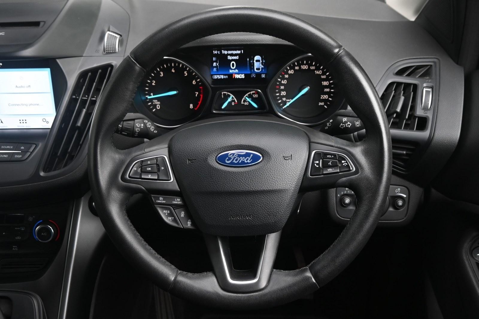 Ford Escape image 4