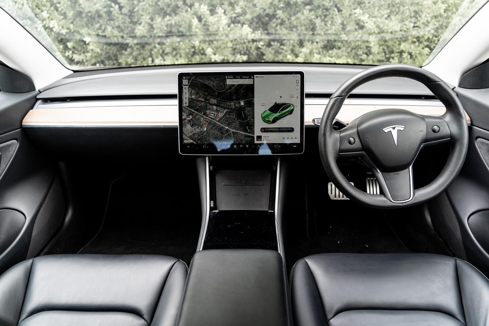 Tesla Model 3 image 3
