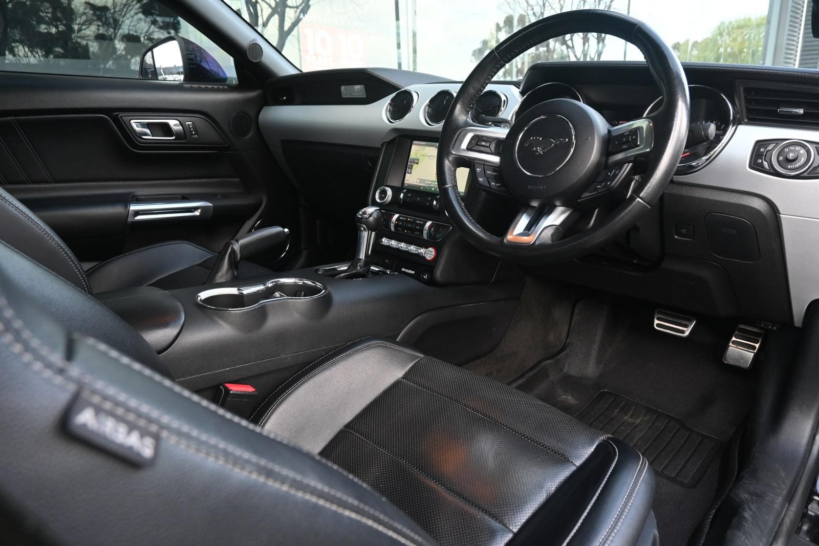 Ford Mustang image 3