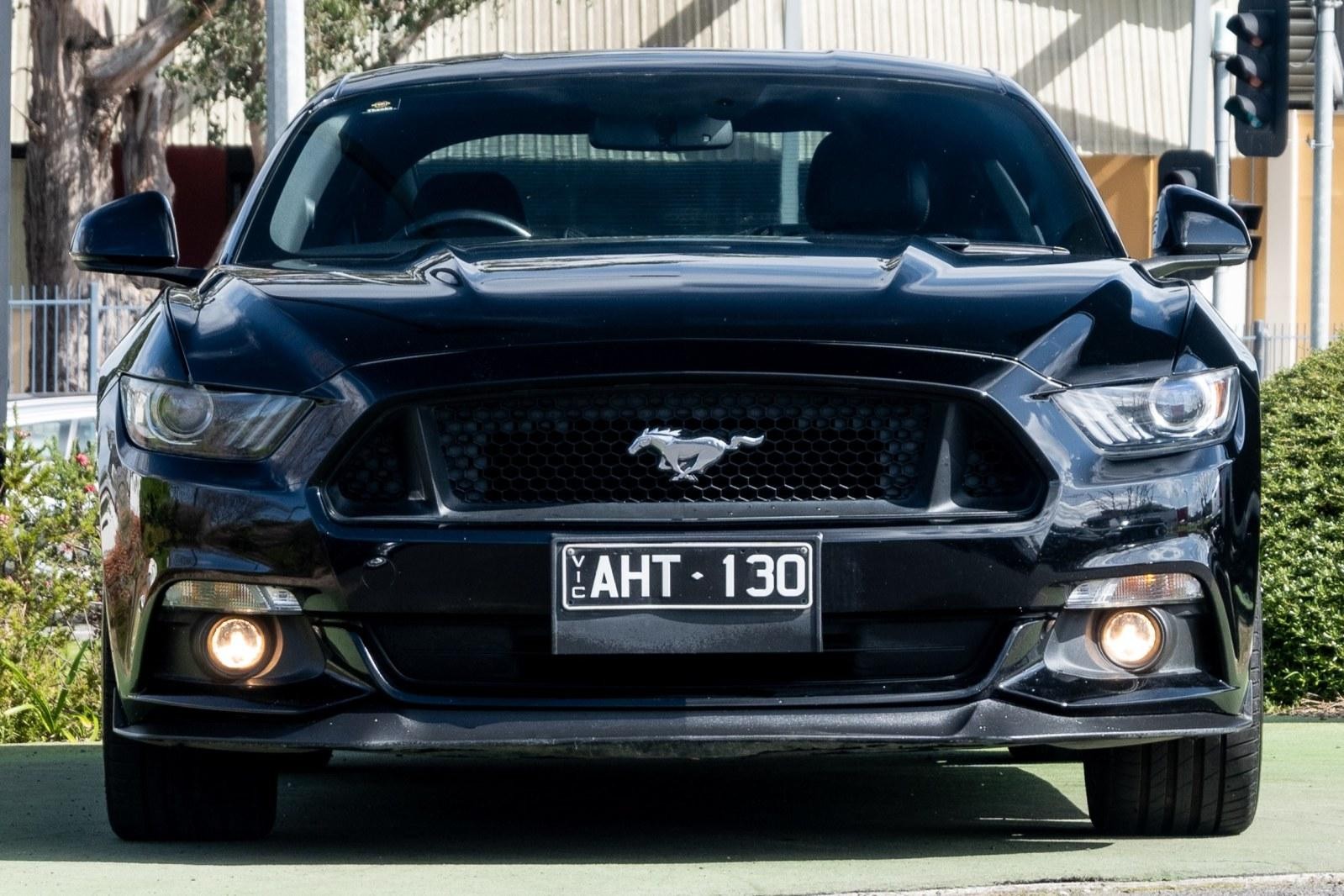 Ford Mustang image 2