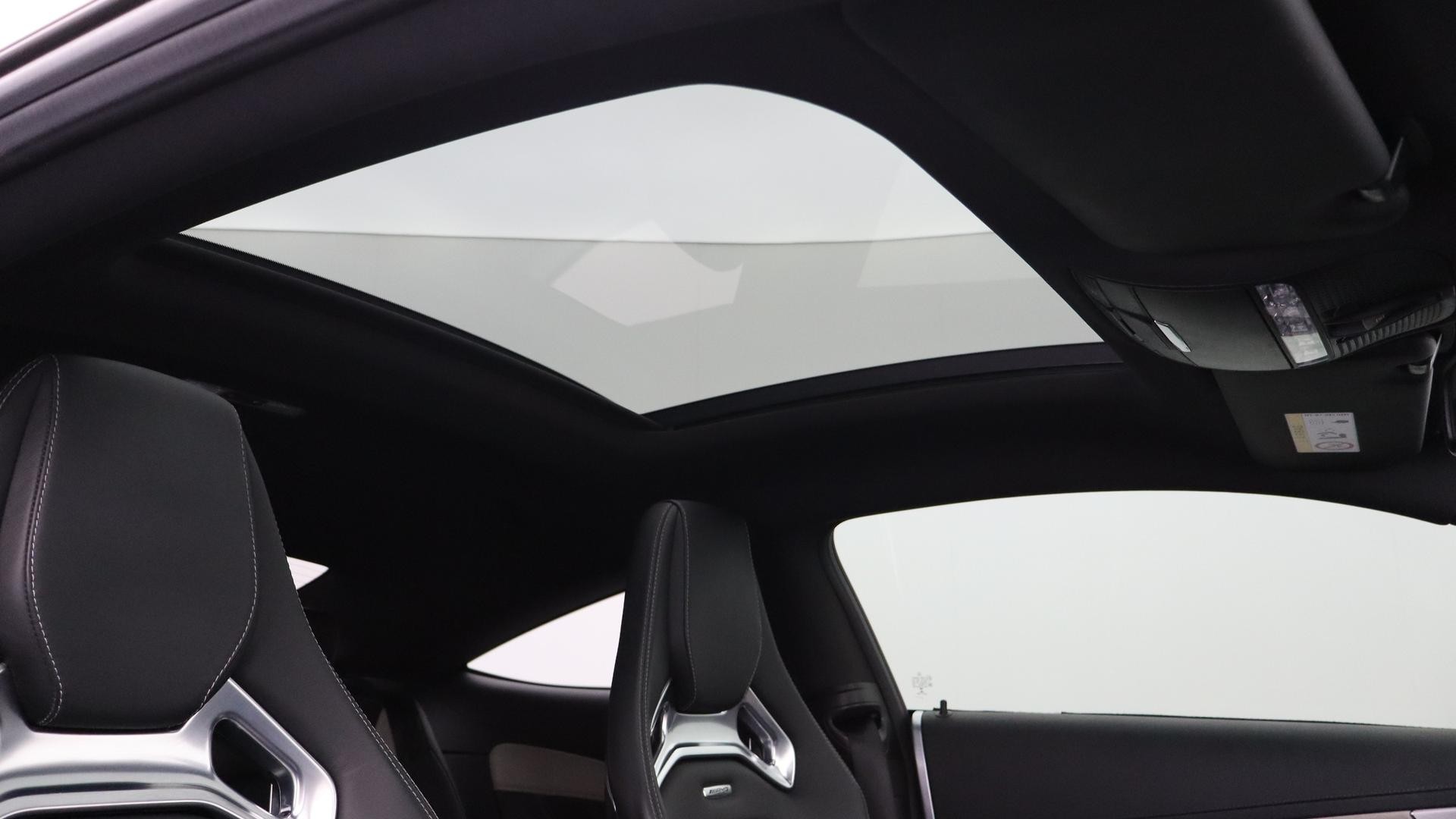 Mercedes Benz C-class image 4