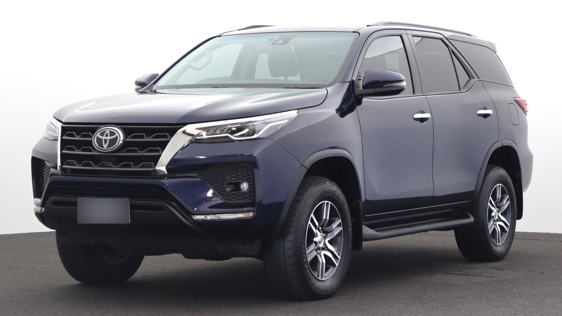 Toyota Fortuner image 1