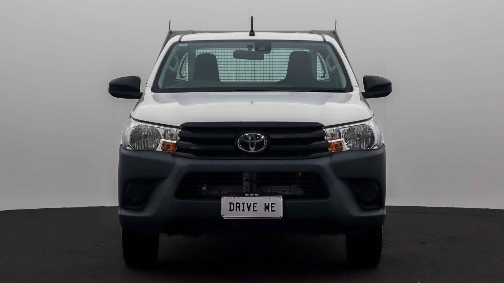 Toyota Hilux image 2