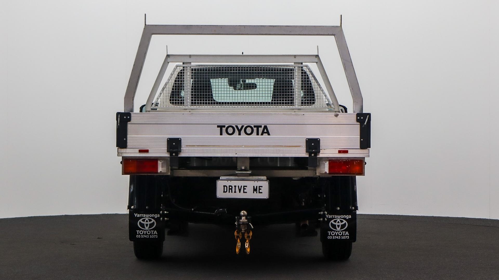Toyota Hilux image 3