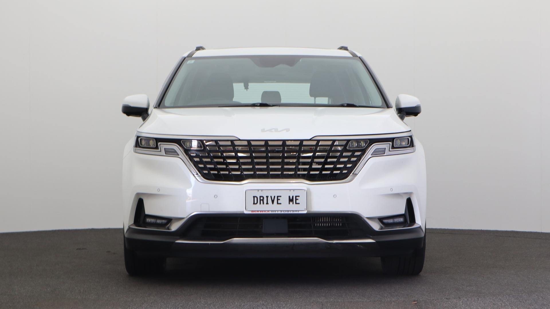 Kia Carnival image 2