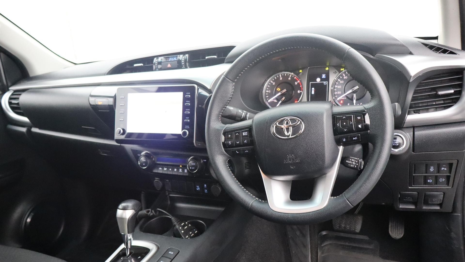 Toyota Hilux image 4