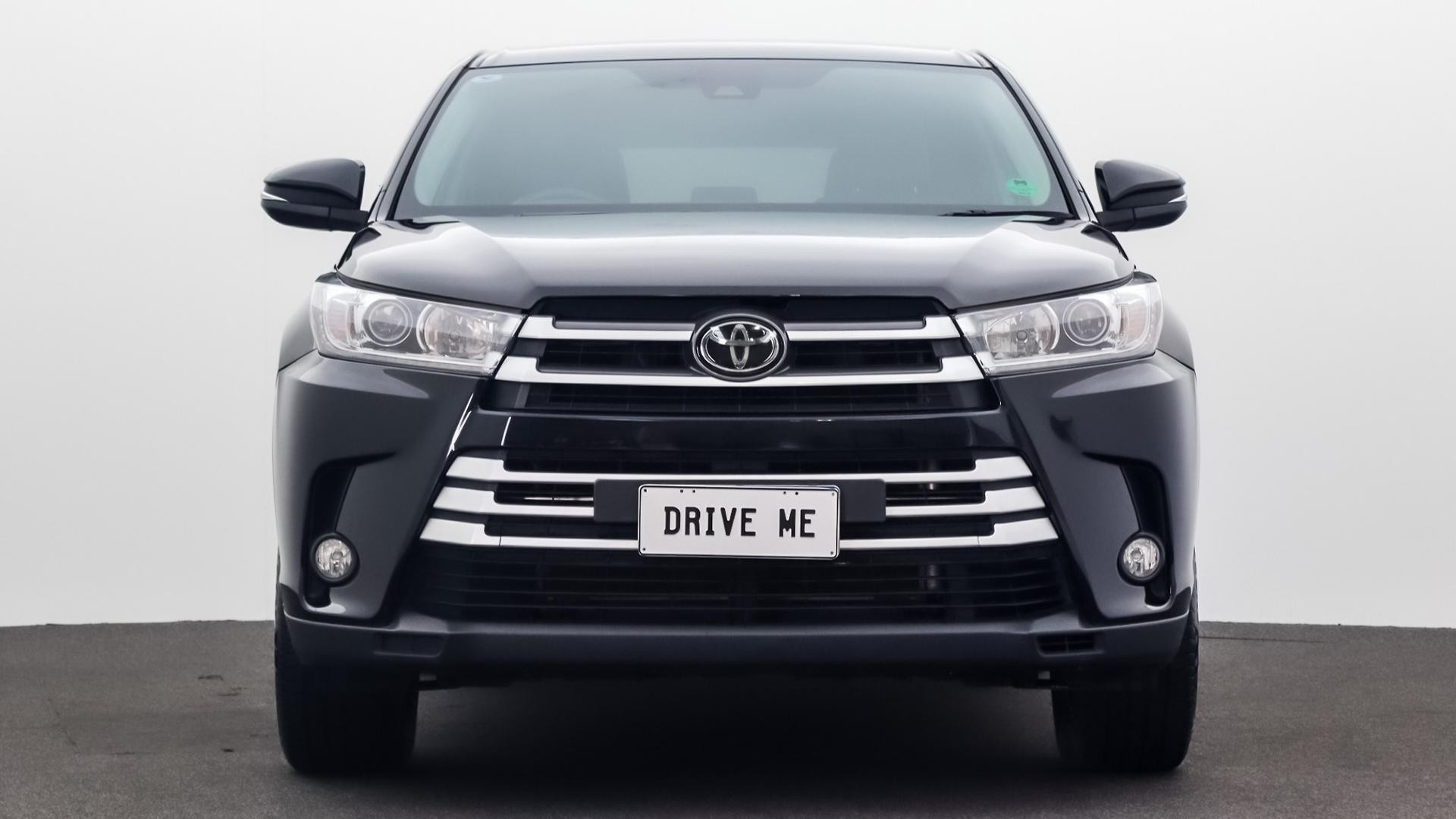 Toyota Kluger image 2