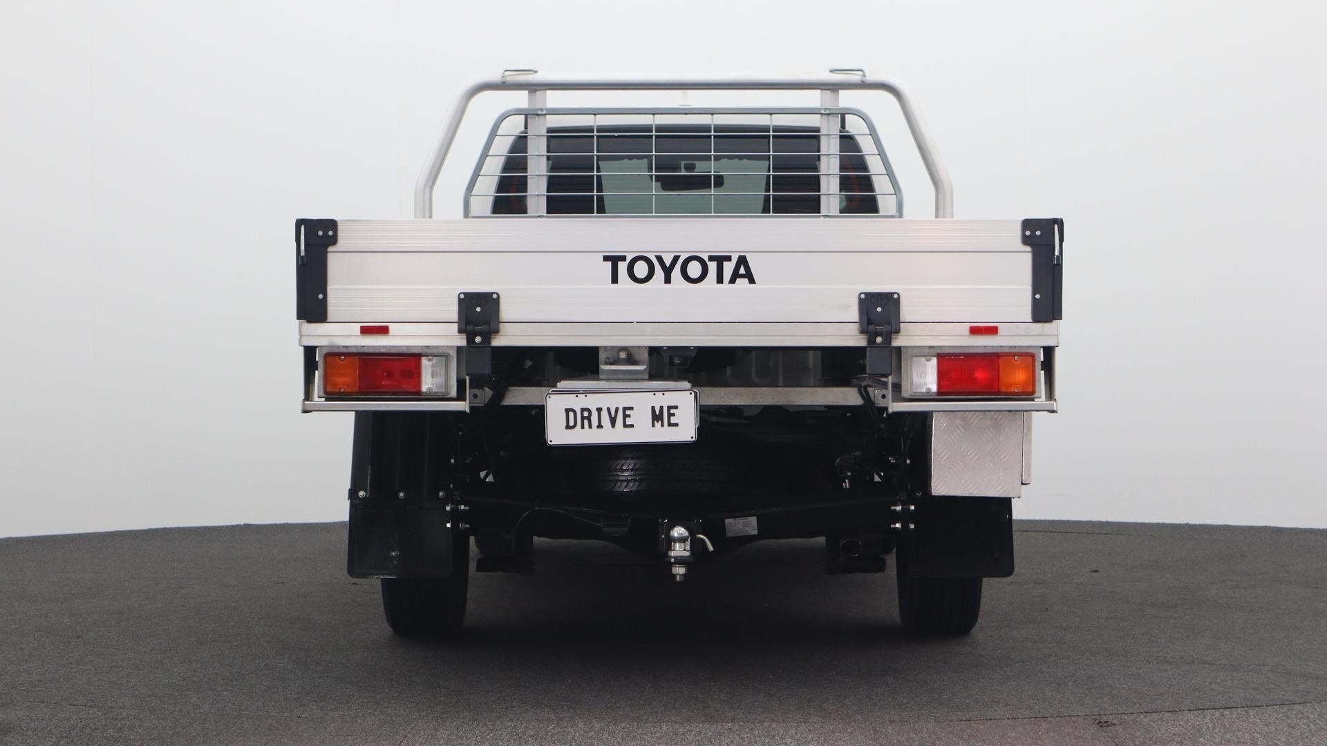 Toyota Hilux image 3