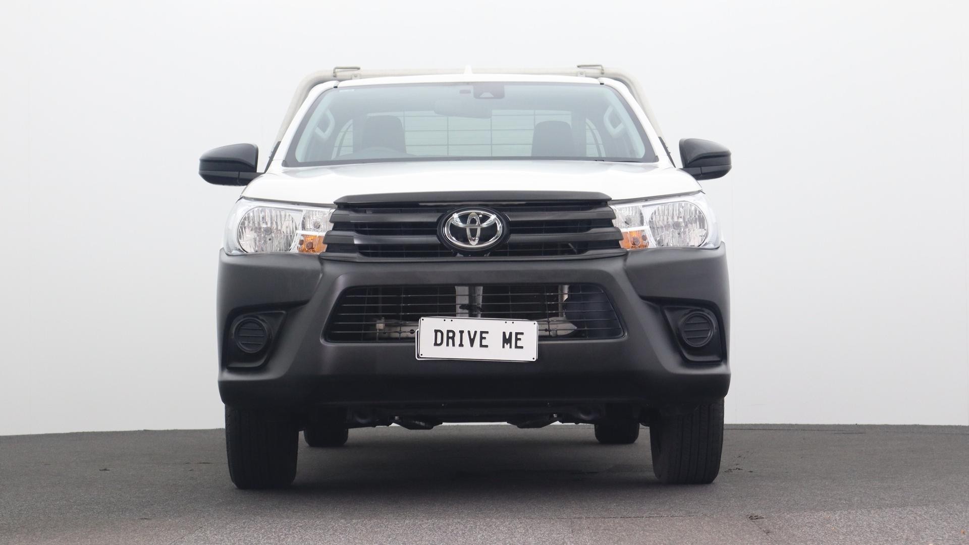 Toyota Hilux image 2