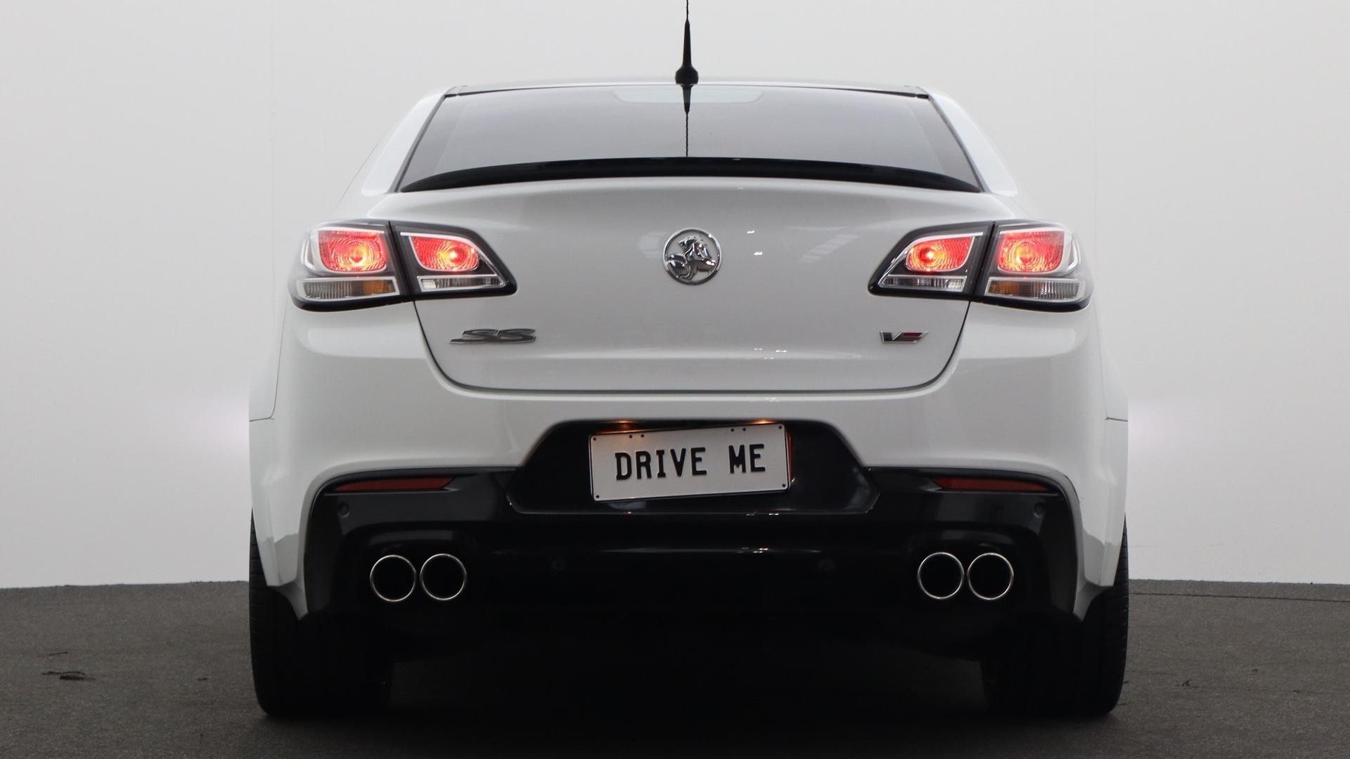 Holden Commodore image 3