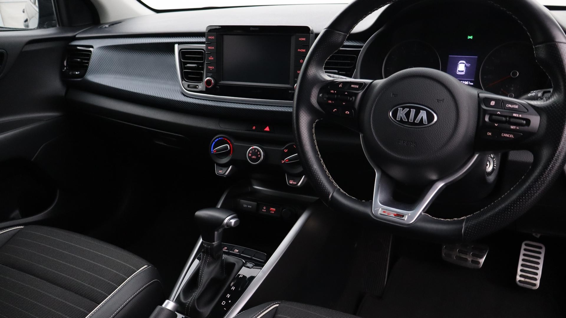 Kia Rio image 4