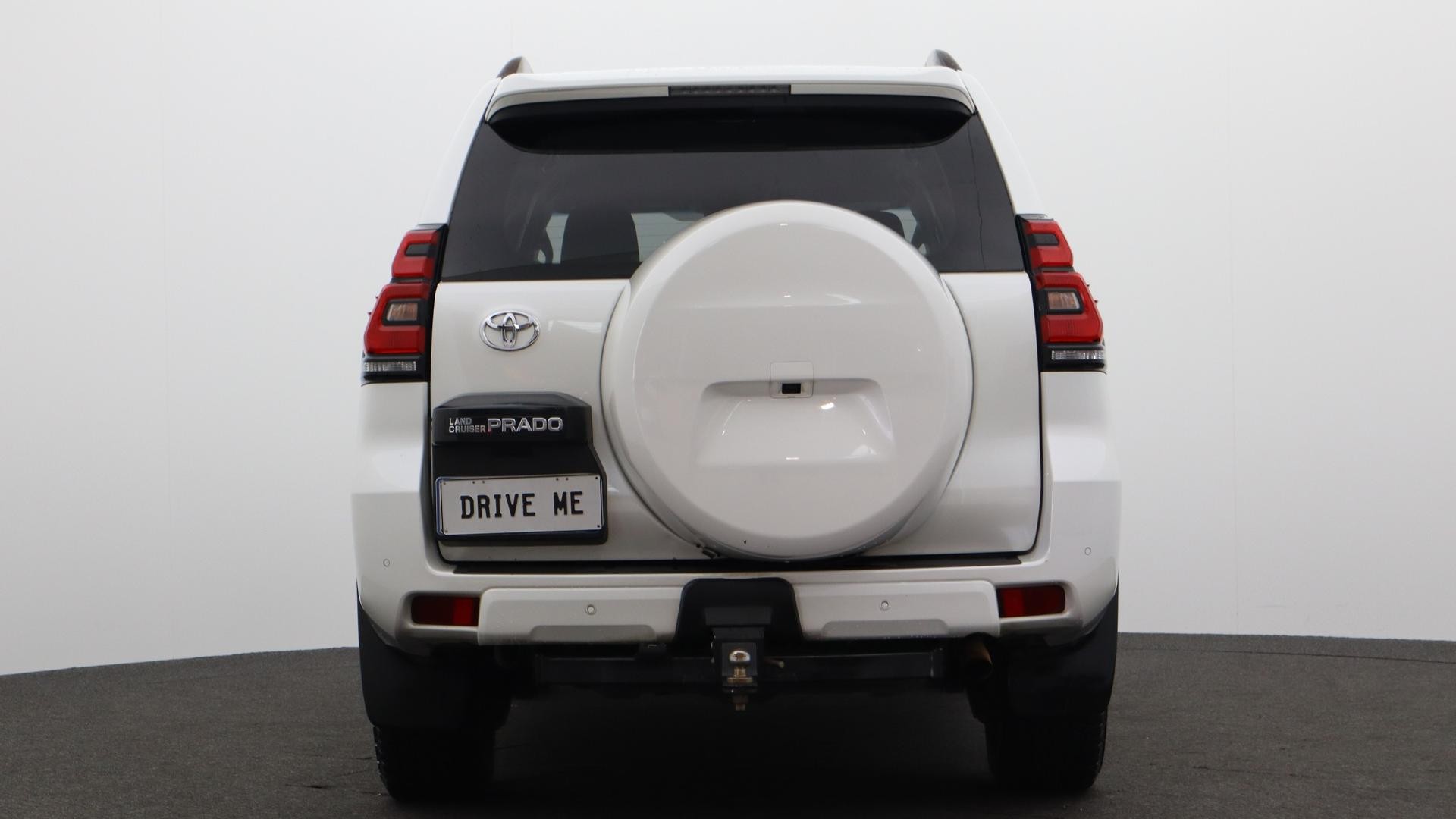 Toyota Landcruiser Prado image 3