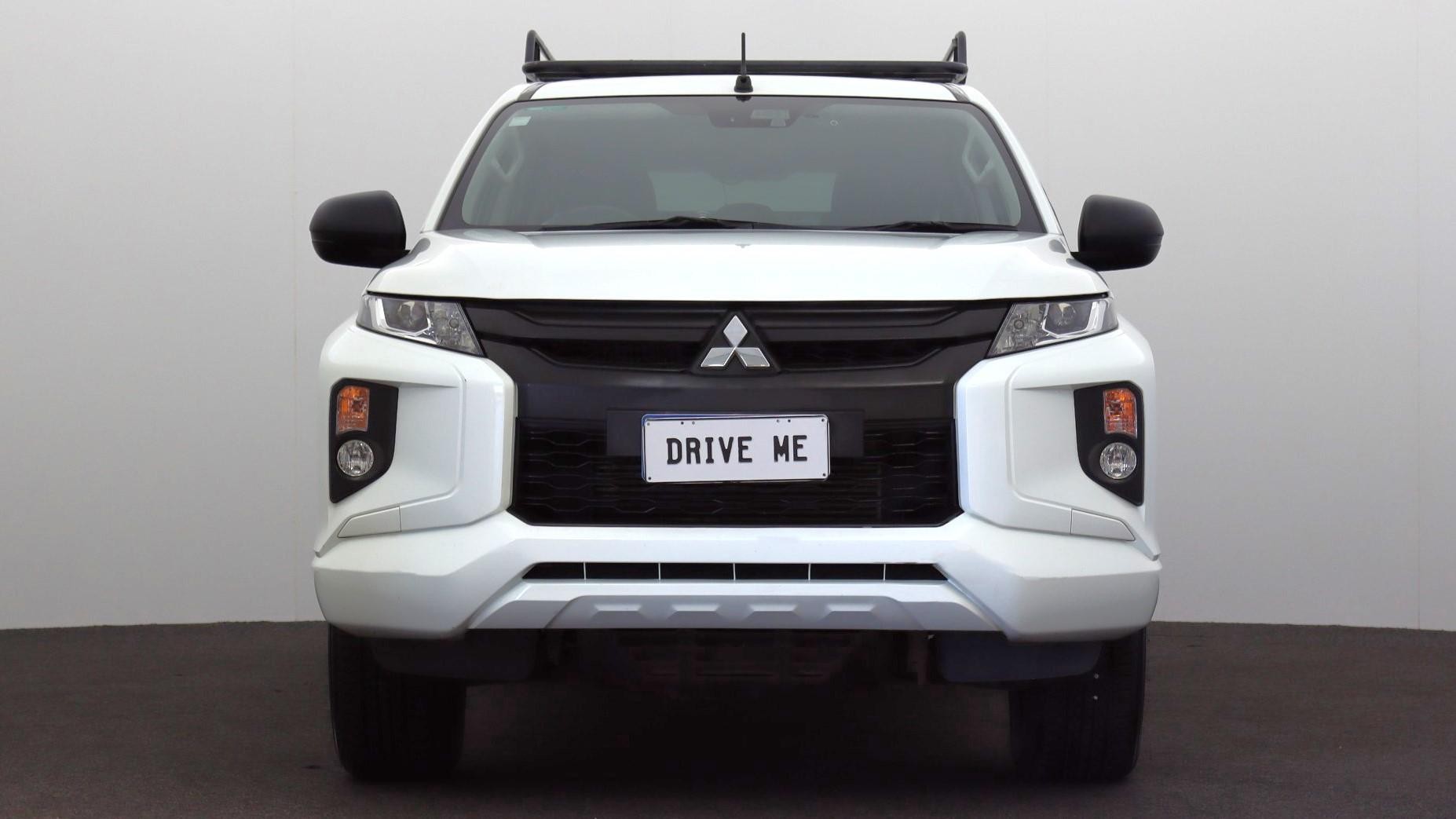Mitsubishi Triton image 2