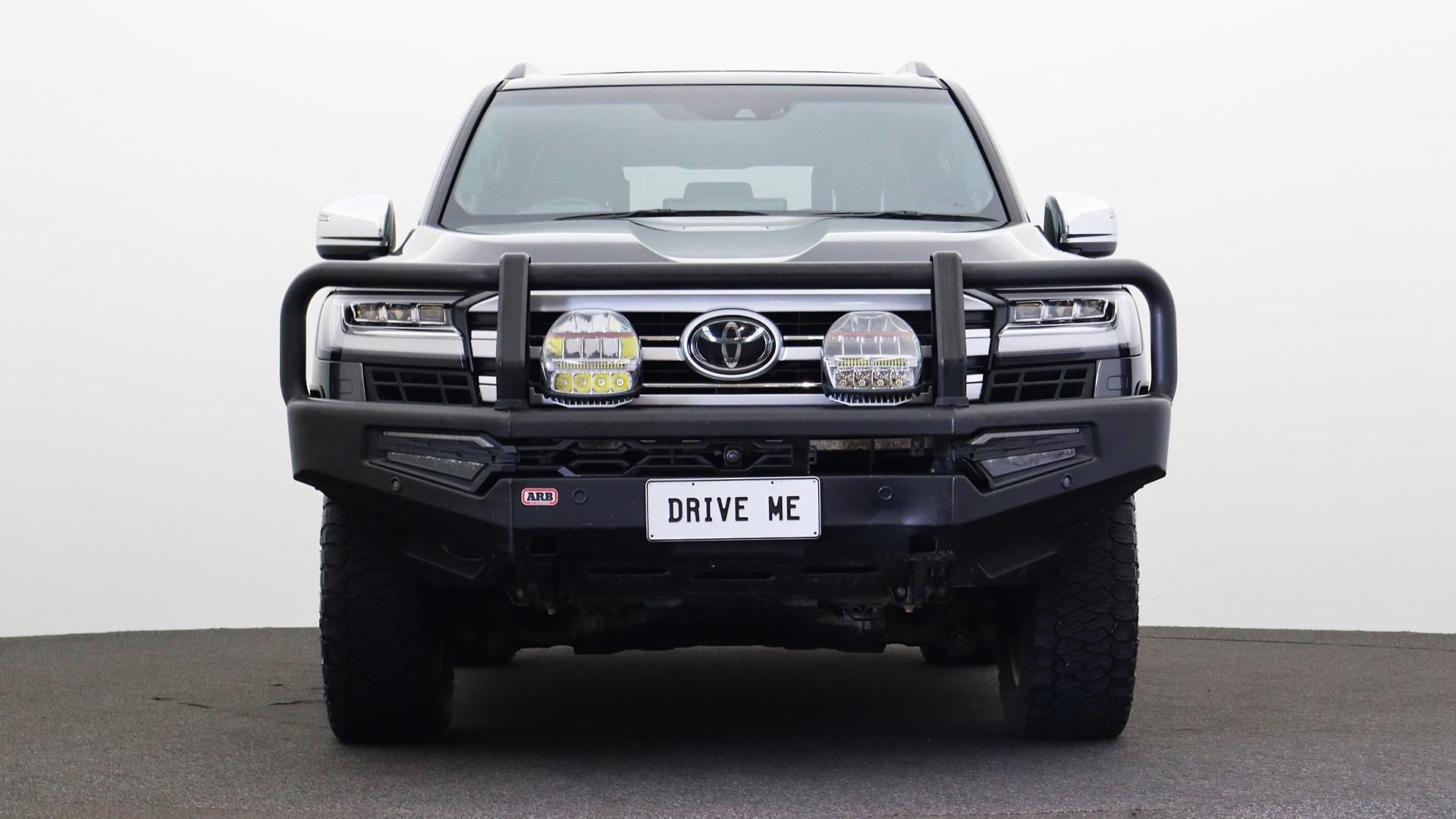 Toyota Landcruiser image 2