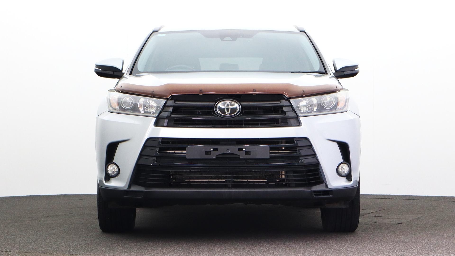 Toyota Kluger image 2