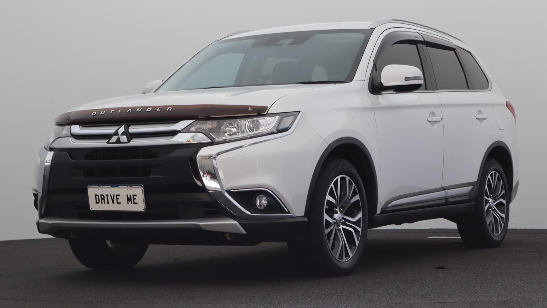 Mitsubishi Outlander image 1