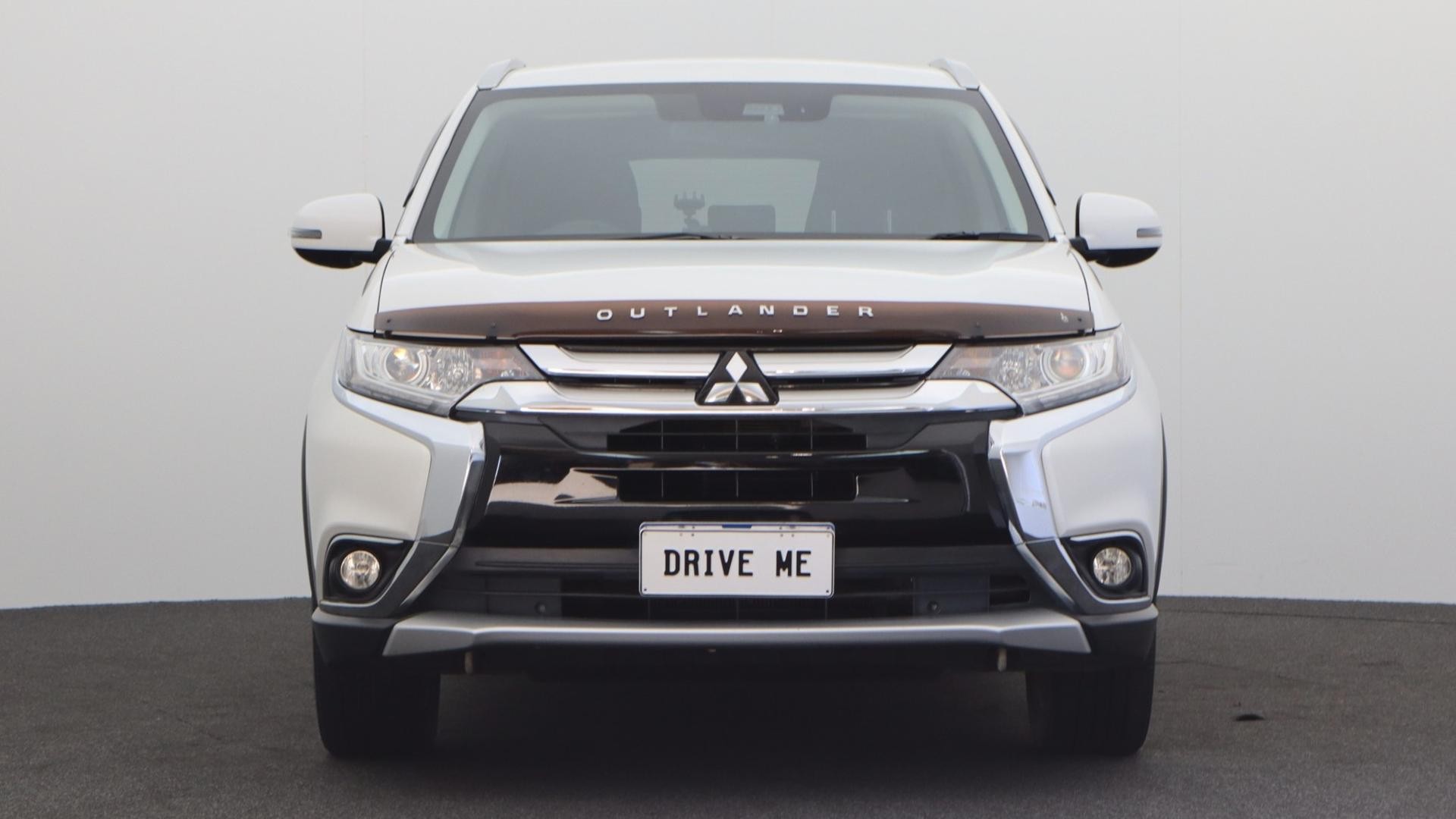 Mitsubishi Outlander image 2