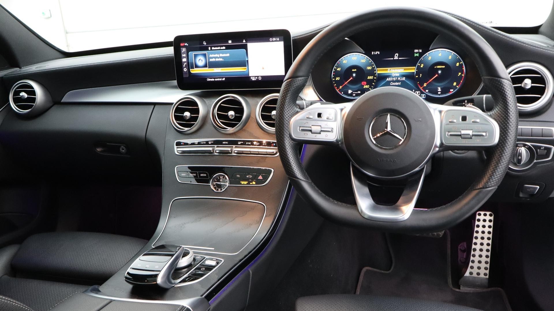 Mercedes Benz C-class image 4