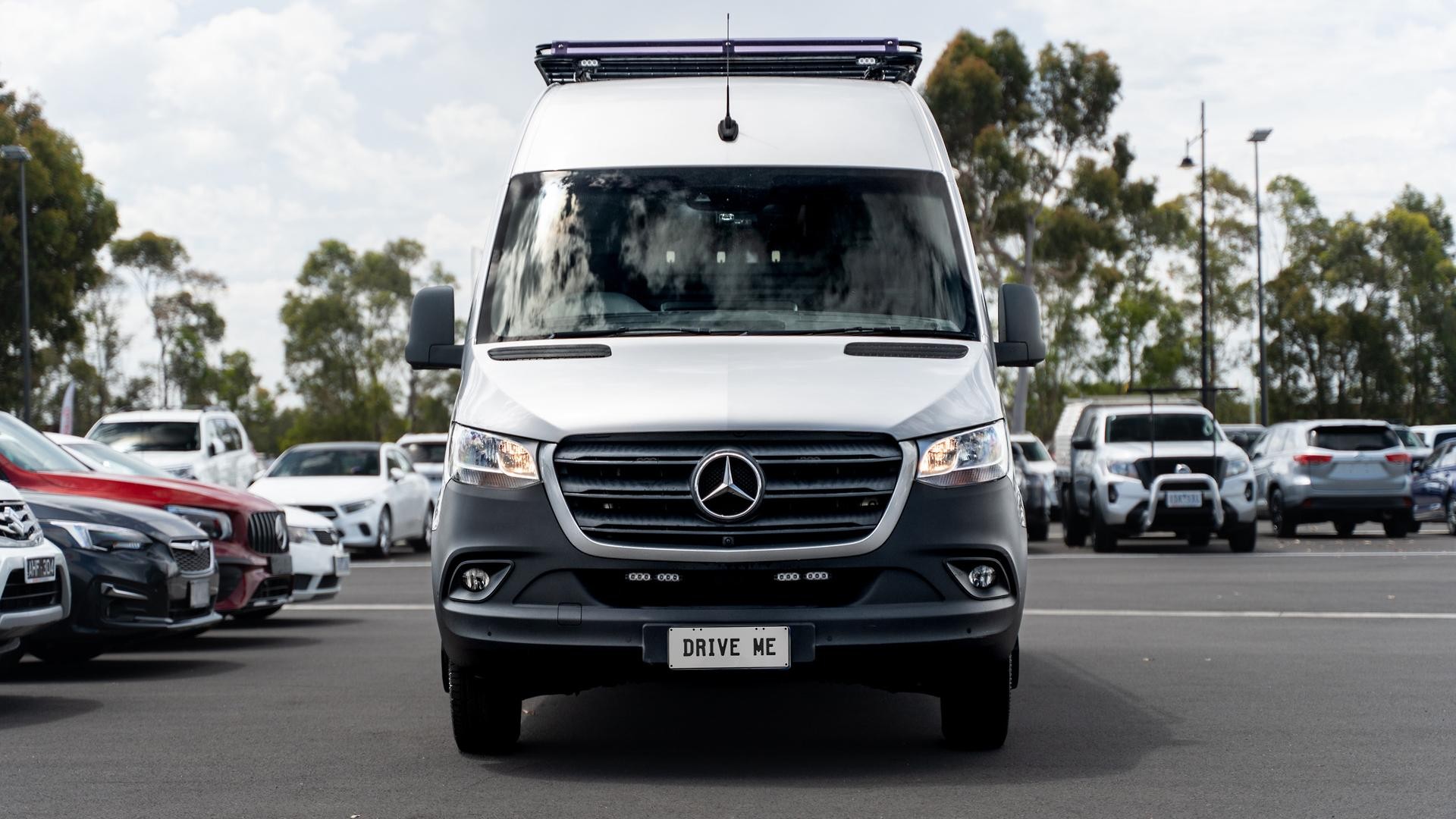 Mercedes Benz Sprinter image 2