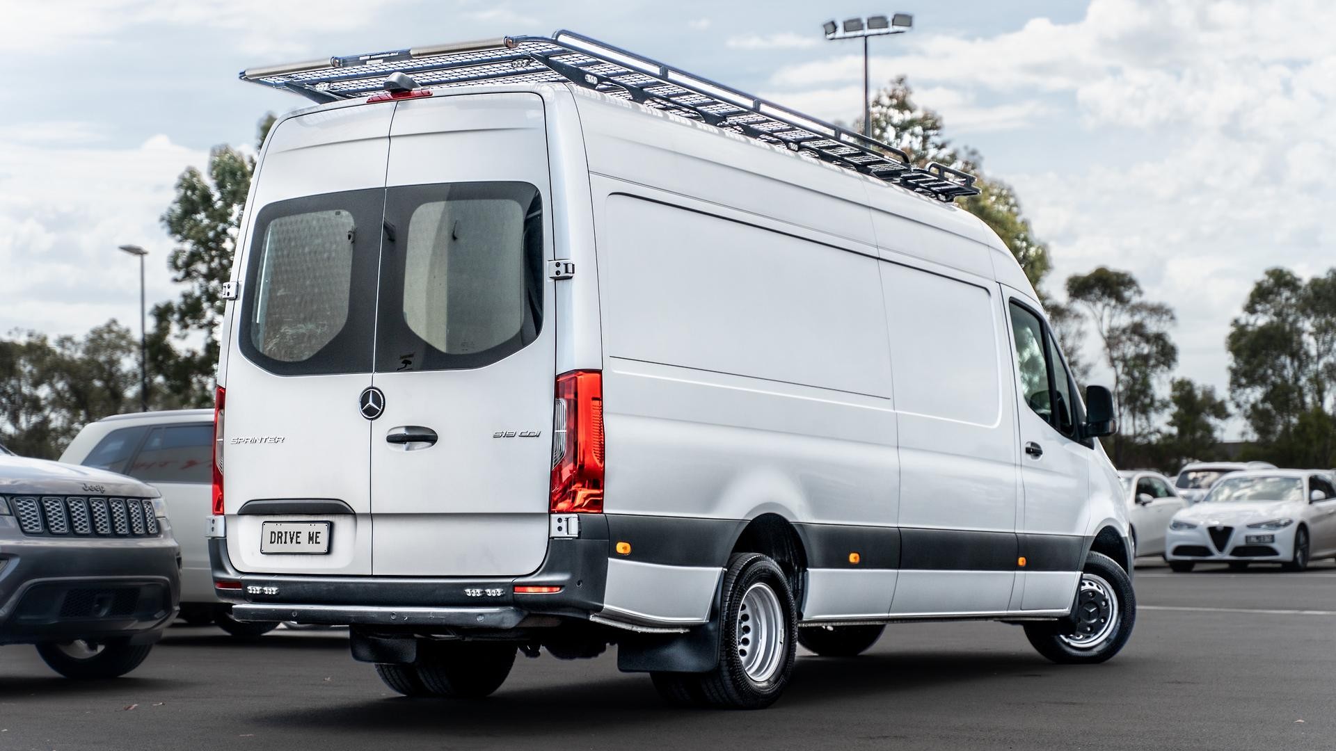 Mercedes Benz Sprinter image 3