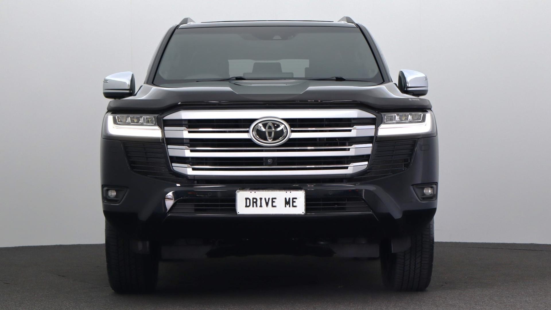 Toyota Landcruiser image 2