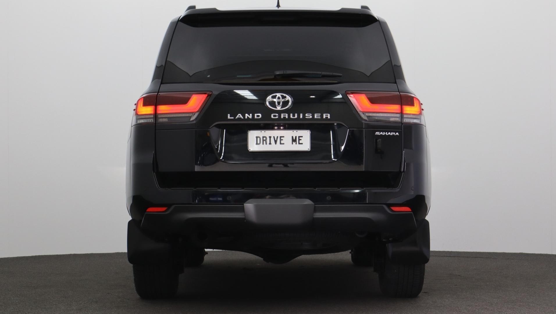 Toyota Landcruiser image 3