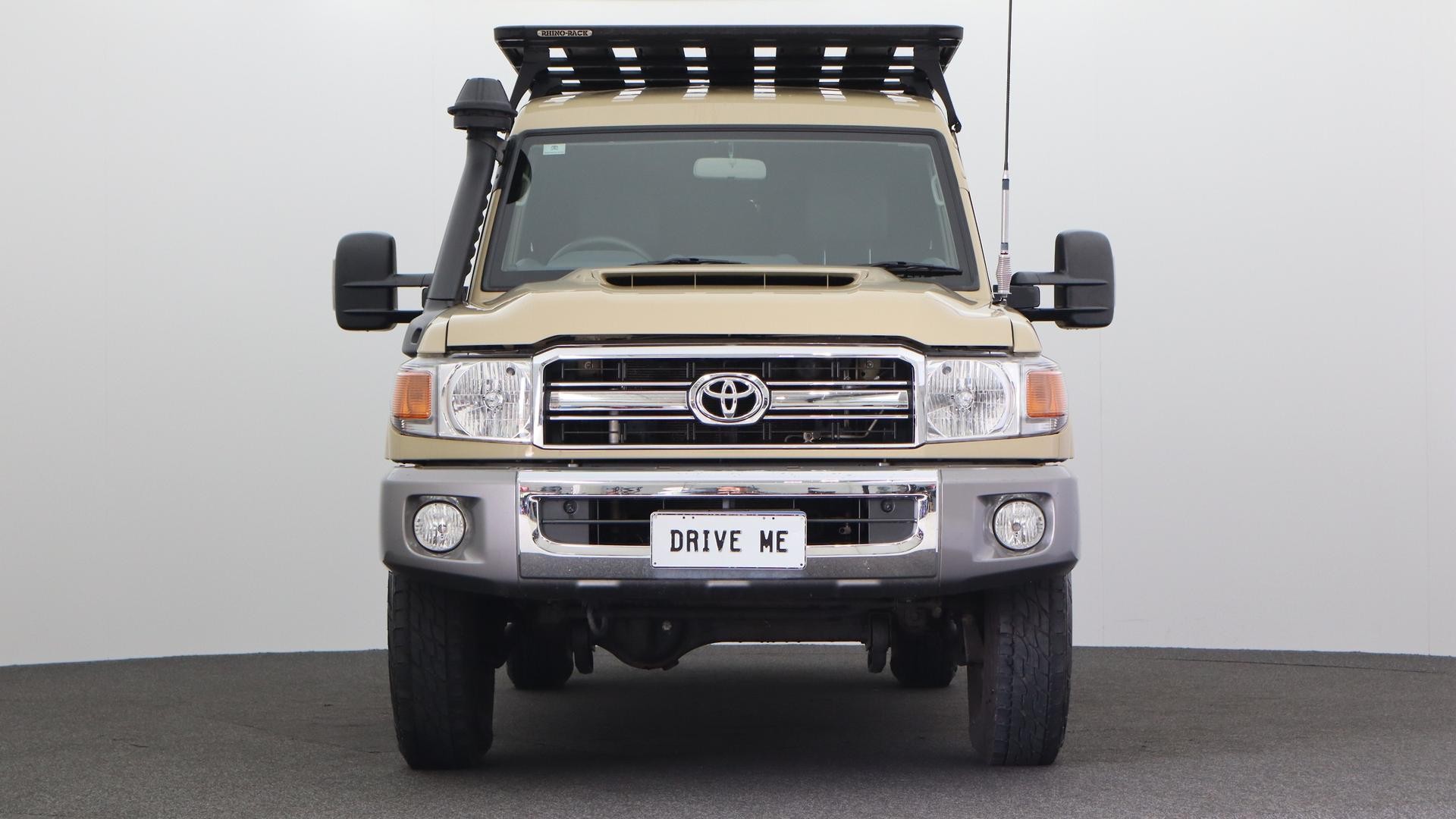 Toyota Landcruiser image 2
