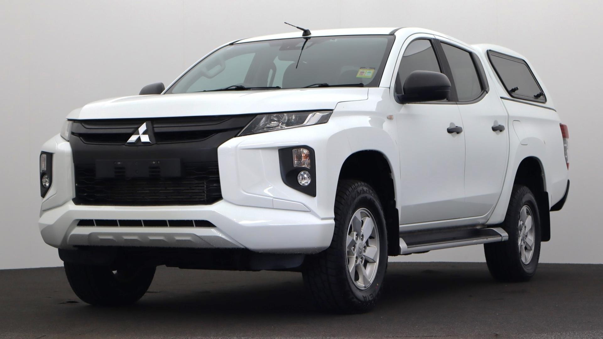 Mitsubishi Triton image 1