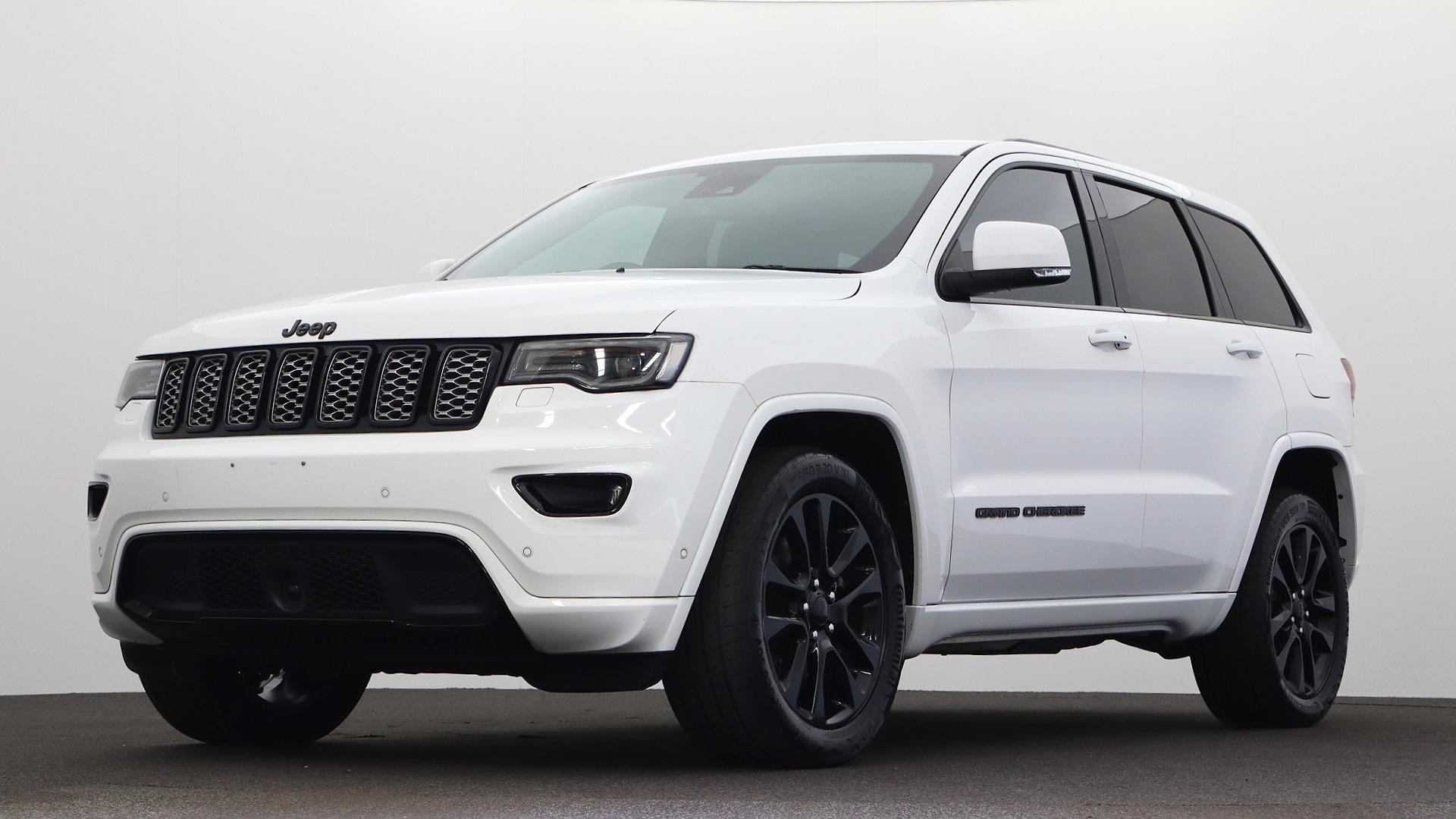 Jeep Grand Cherokee image 1
