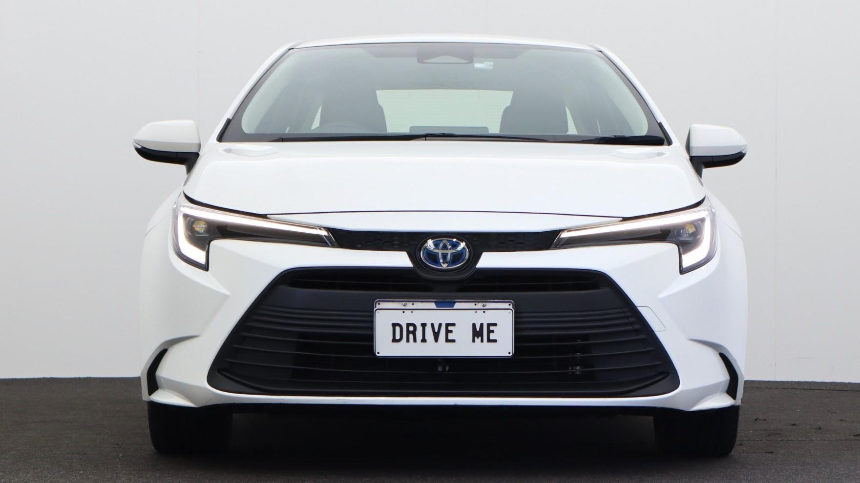 Toyota Corolla image 2