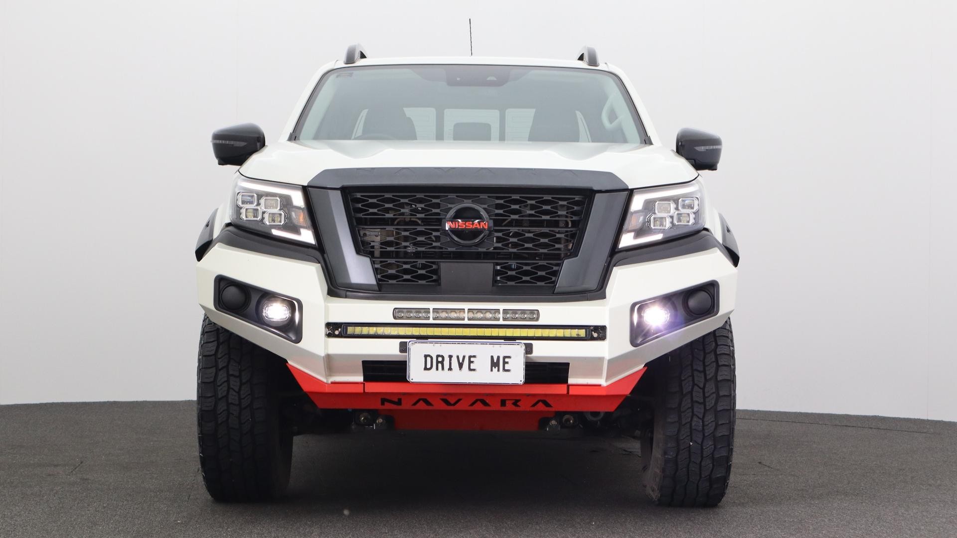 Nissan Navara image 2