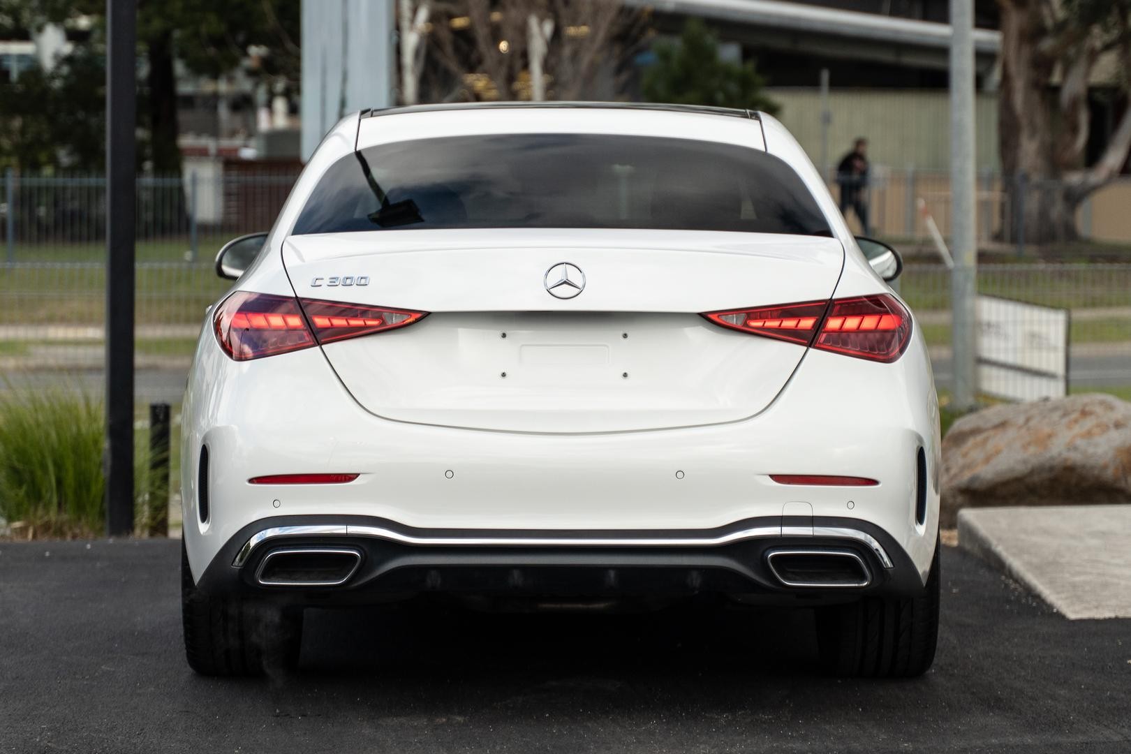Mercedes Benz C-class image 3