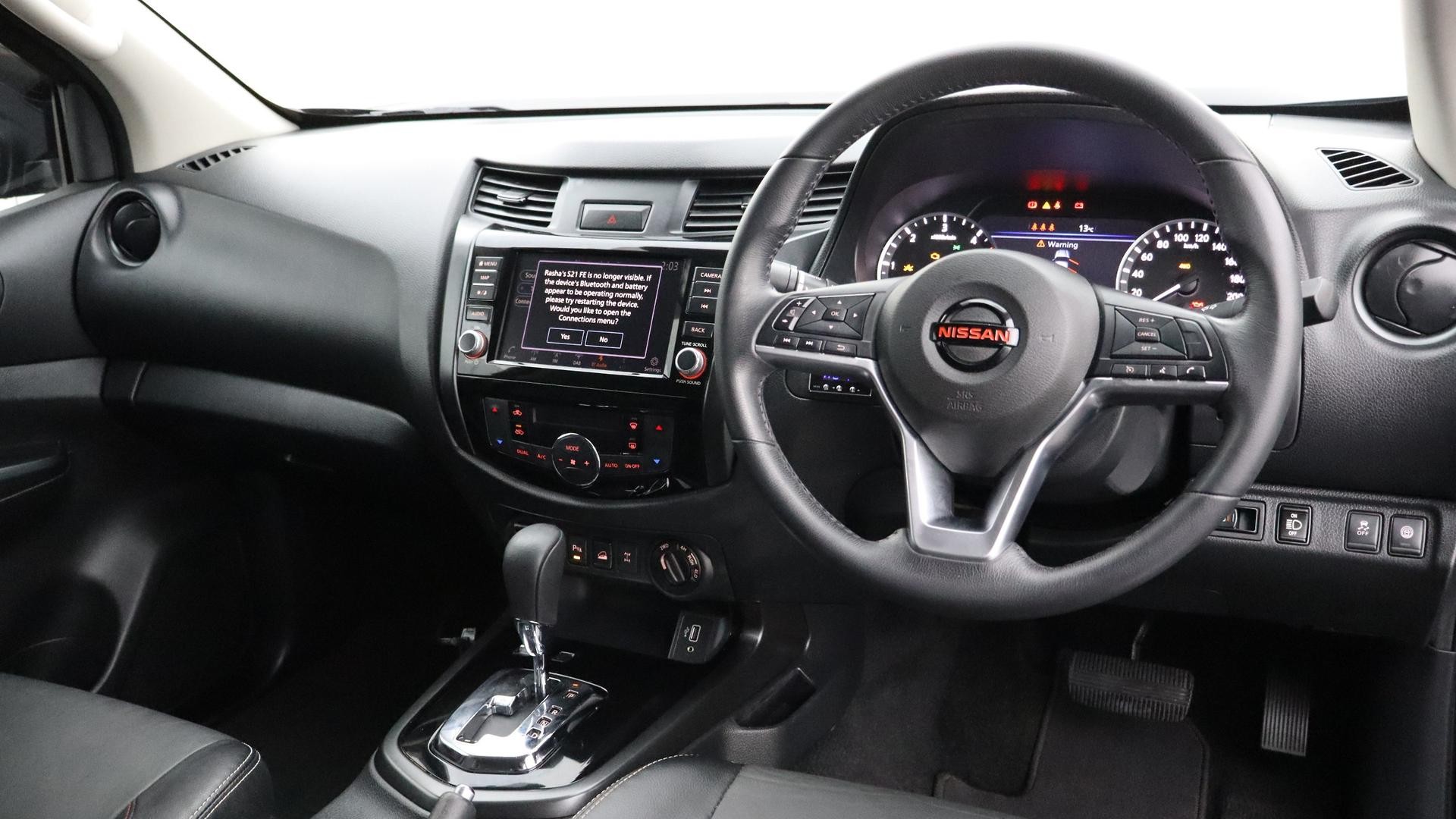 Nissan Navara image 4