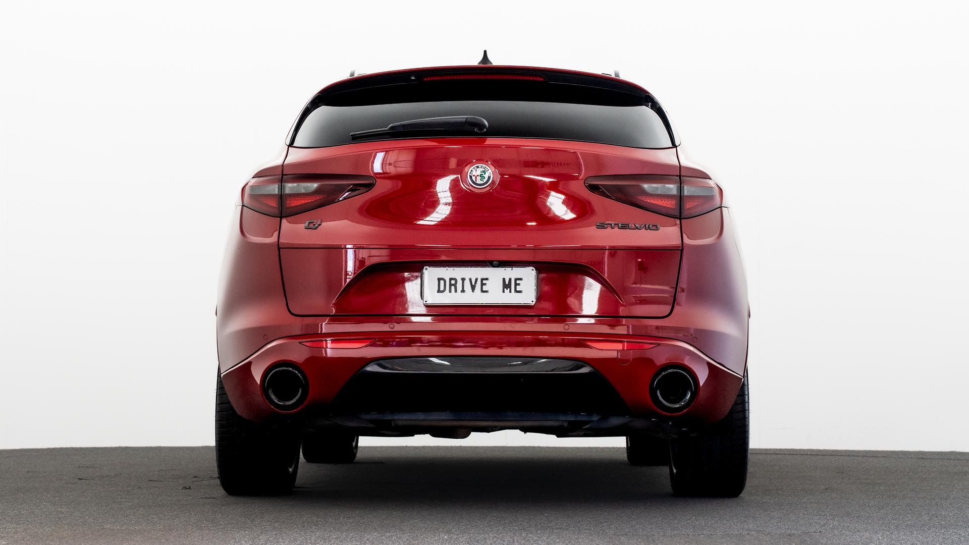 Alfa Romeo Stelvio image 3