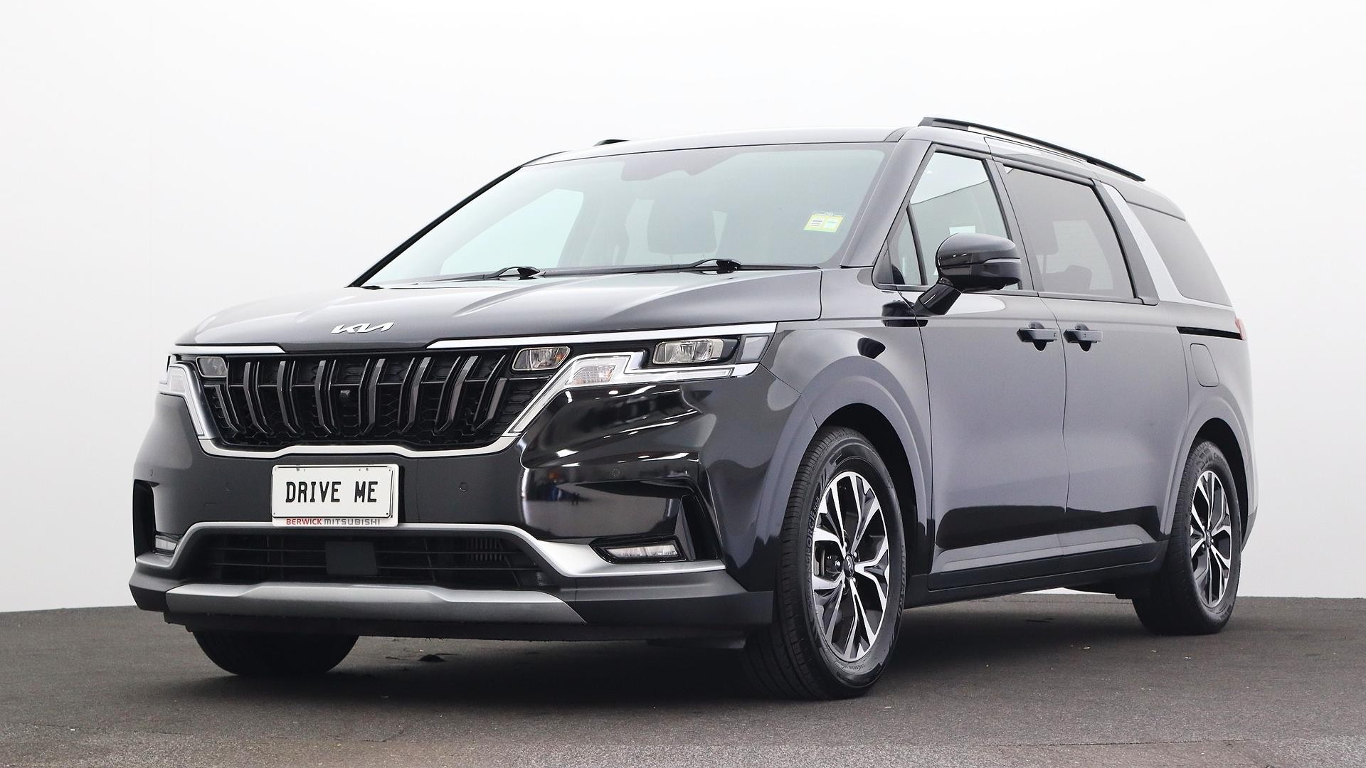 Kia Carnival image 1