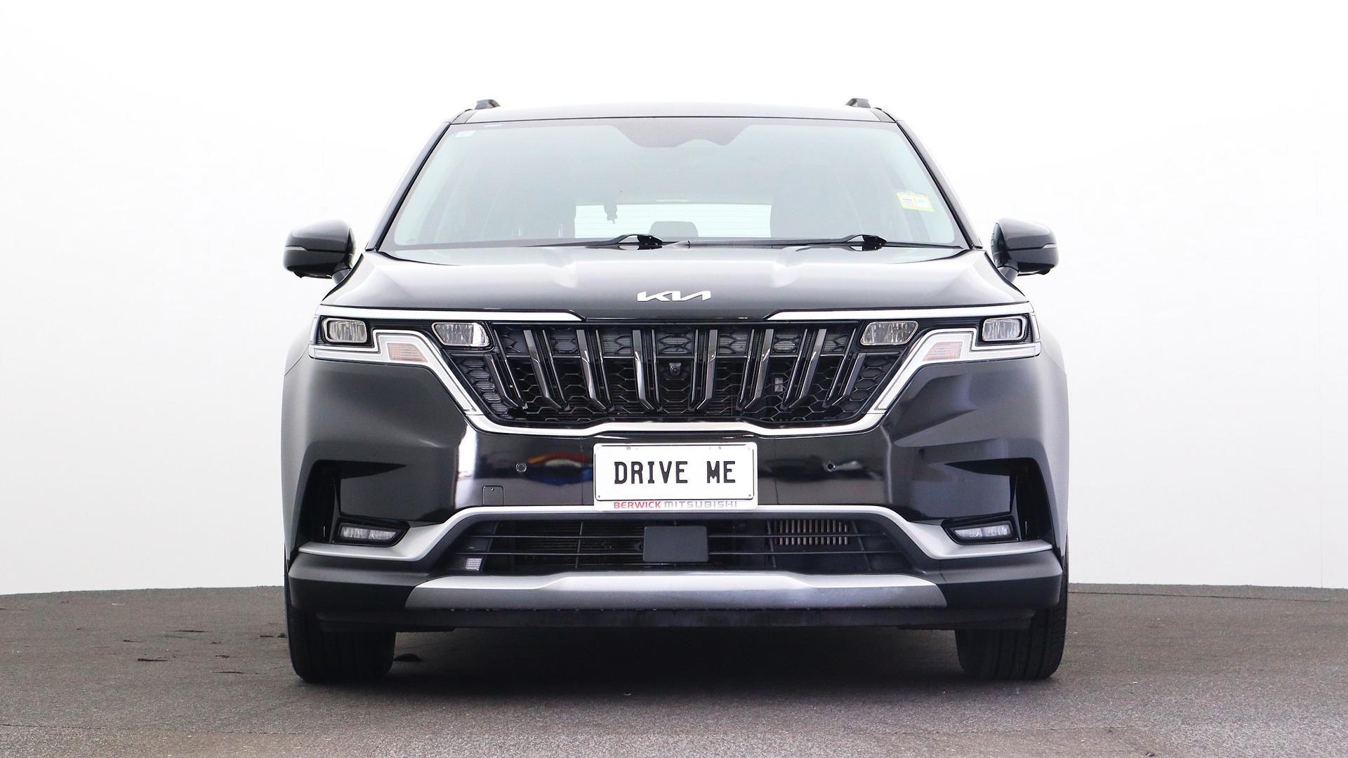 Kia Carnival image 2