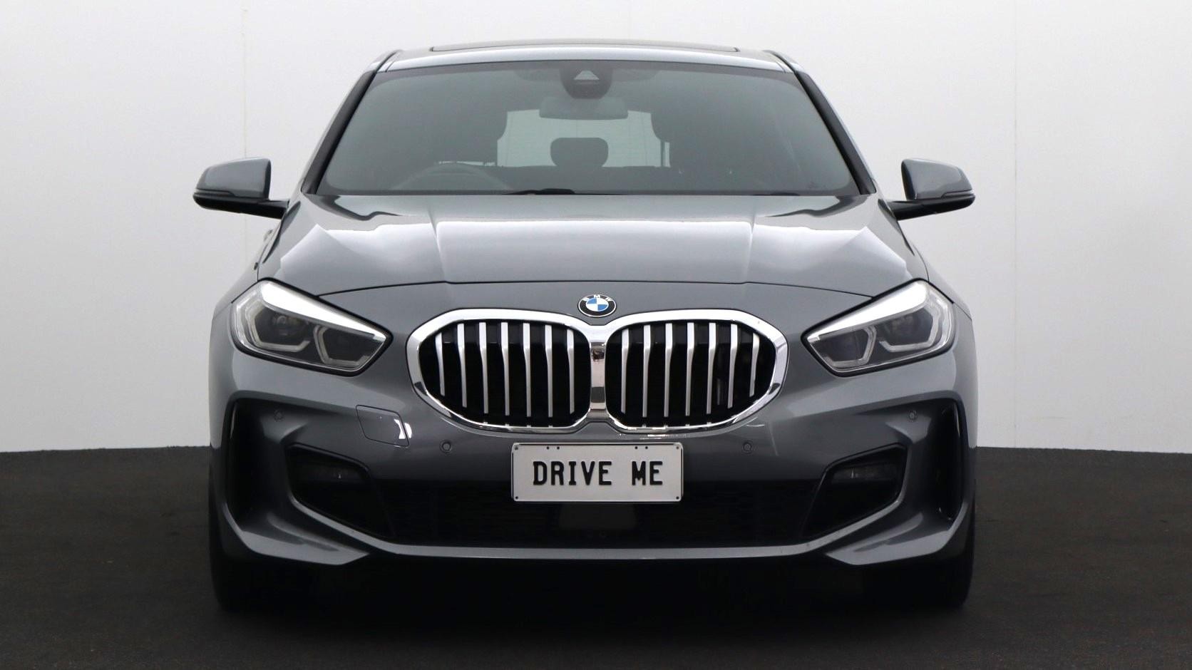 BMW 1 Series image 2