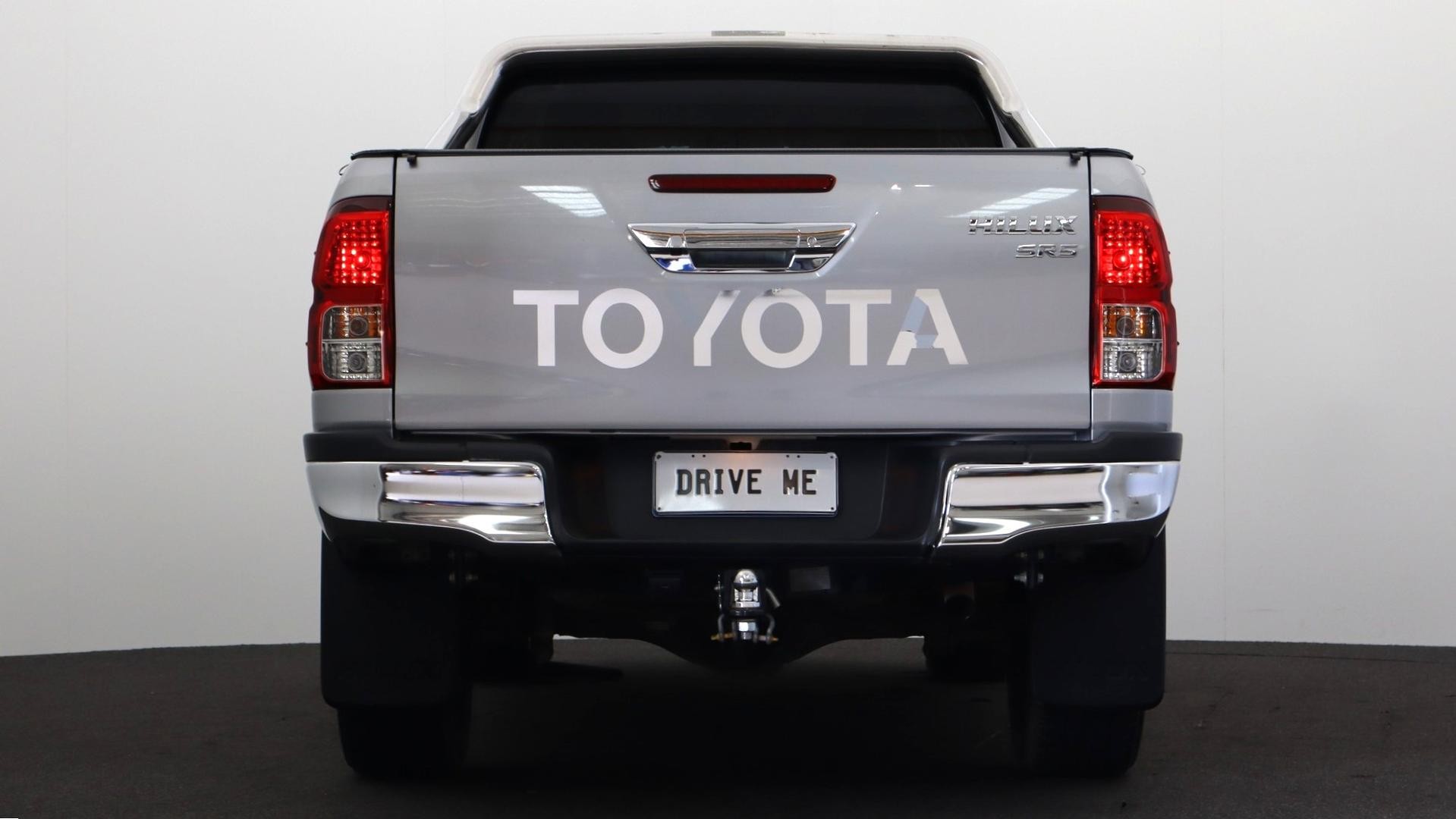 Toyota Hilux image 3
