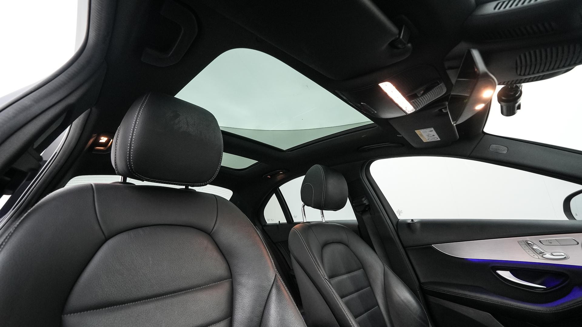 Mercedes Benz C-class image 4