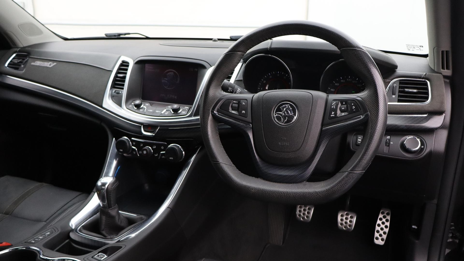 Holden Commodore image 4