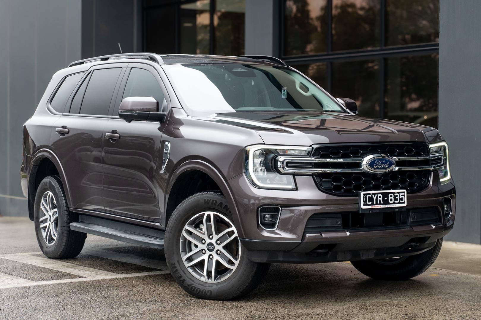 Ford Everest image 1