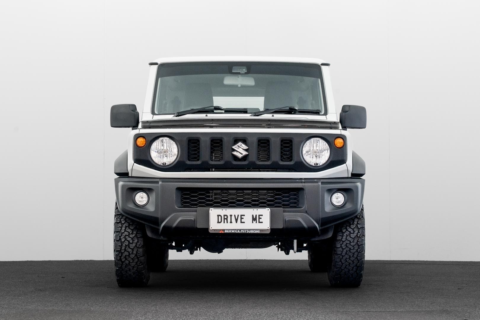 Suzuki Jimny image 2