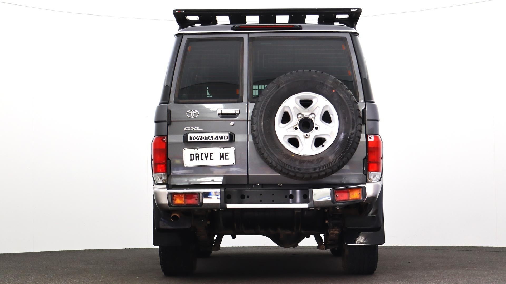 Toyota Landcruiser image 3