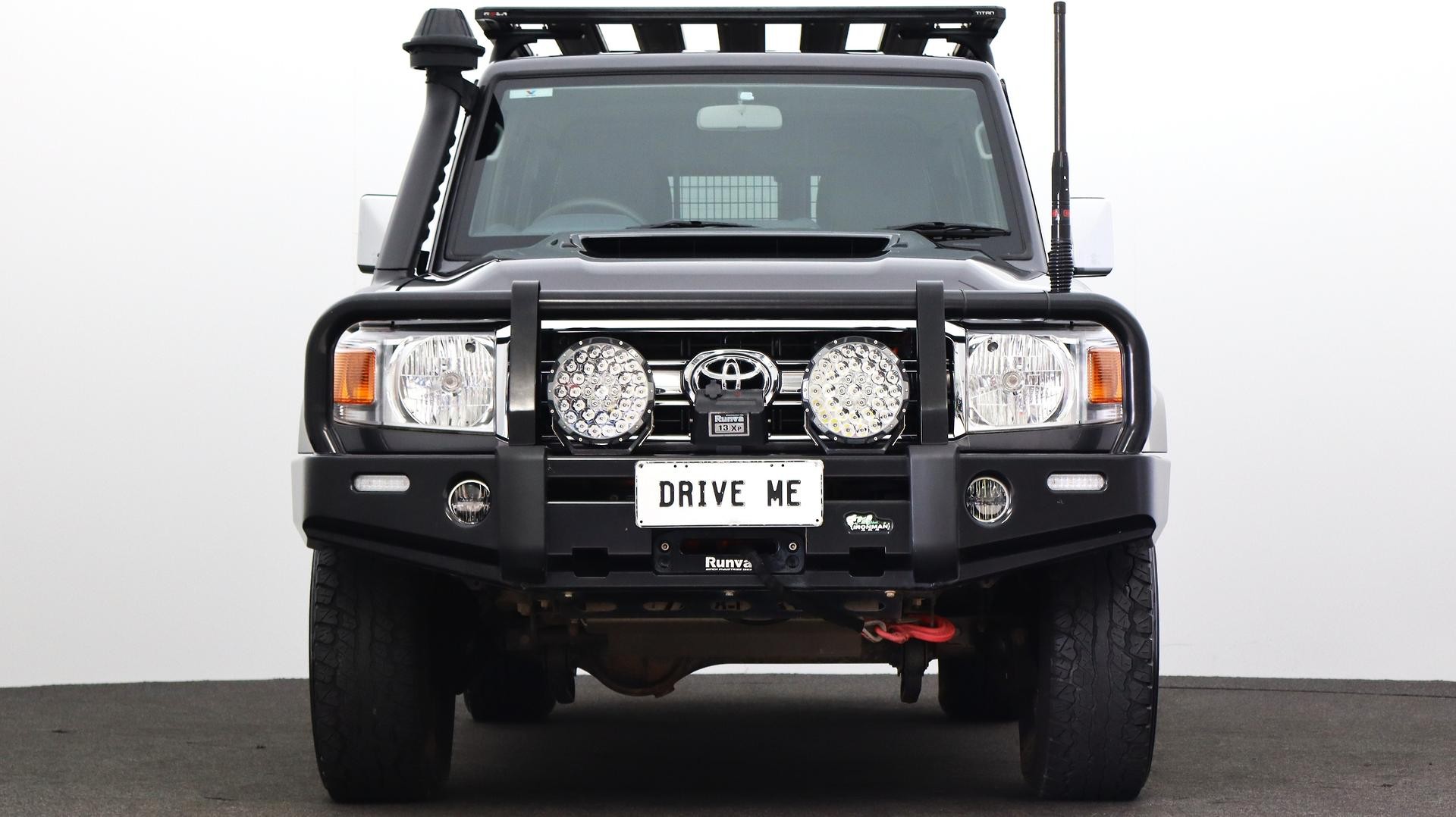 Toyota Landcruiser image 2