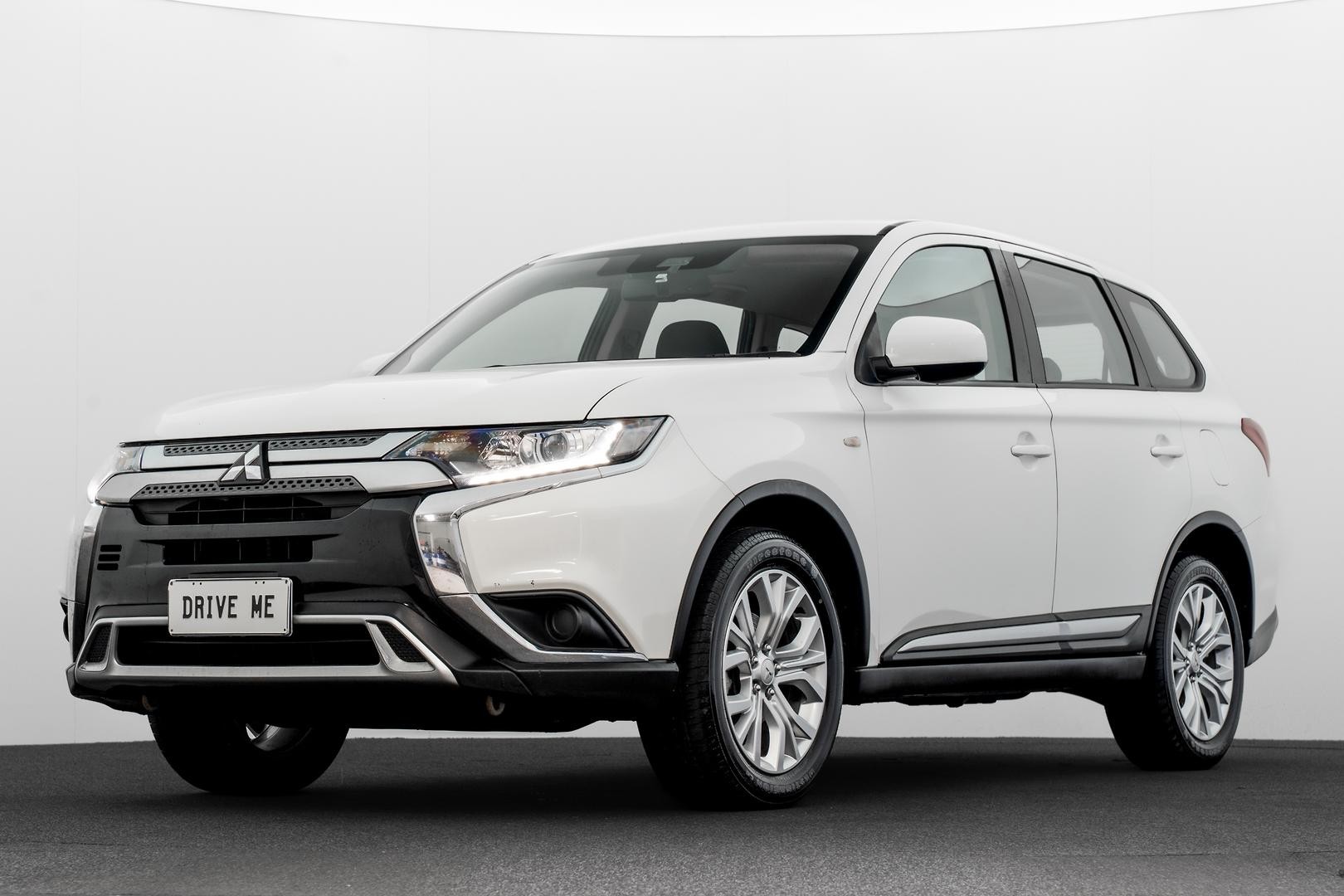 Mitsubishi Outlander image 1