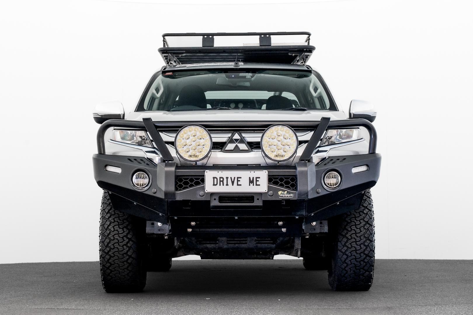 Mitsubishi Triton image 2